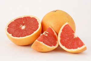 Citrus_paradisi_(Grapefruit,_pink)2-public-domain